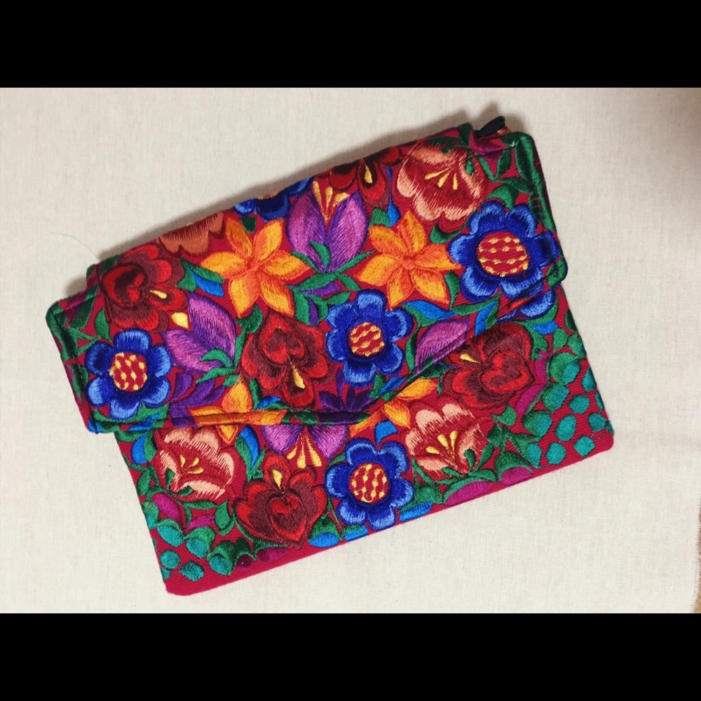 purses - Picture 7 of 8